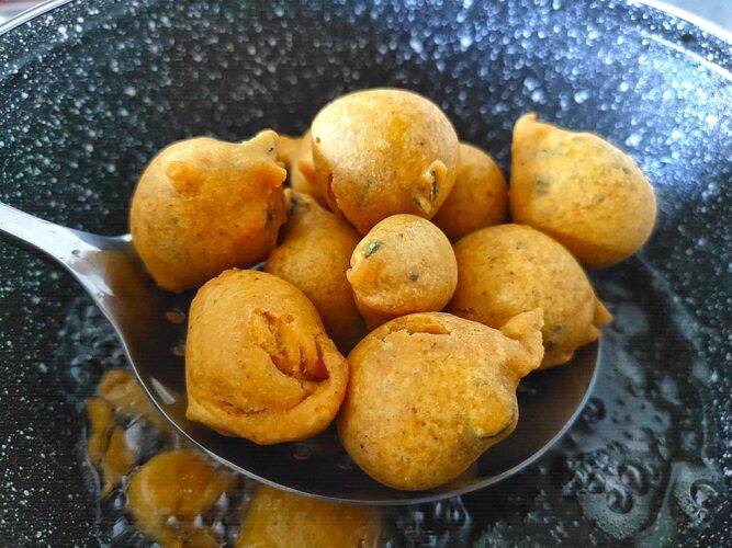 Vegan Kadhi Pakora – Sweet & Spice Odyssey